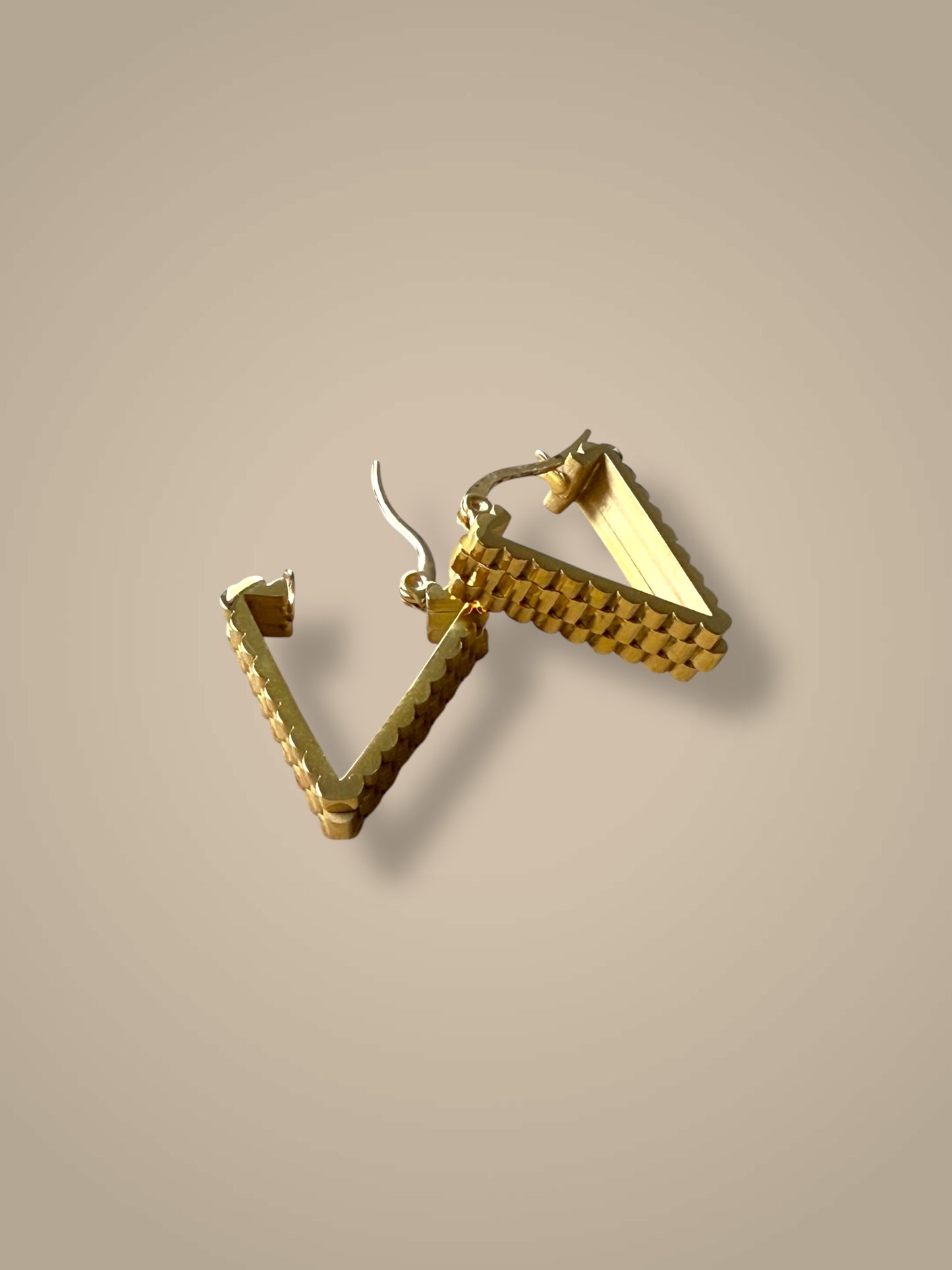 Geo-Edge hoop earrings