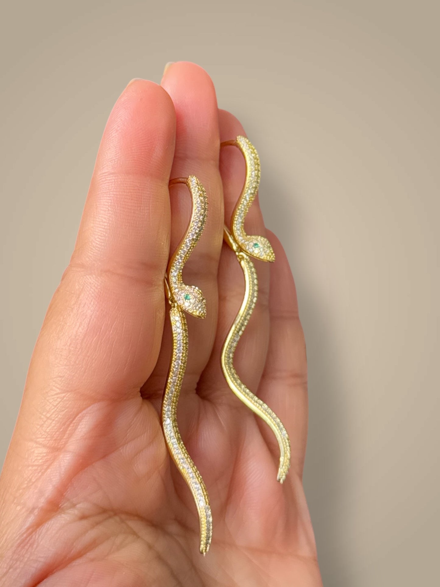 Serpent Swirl Drops