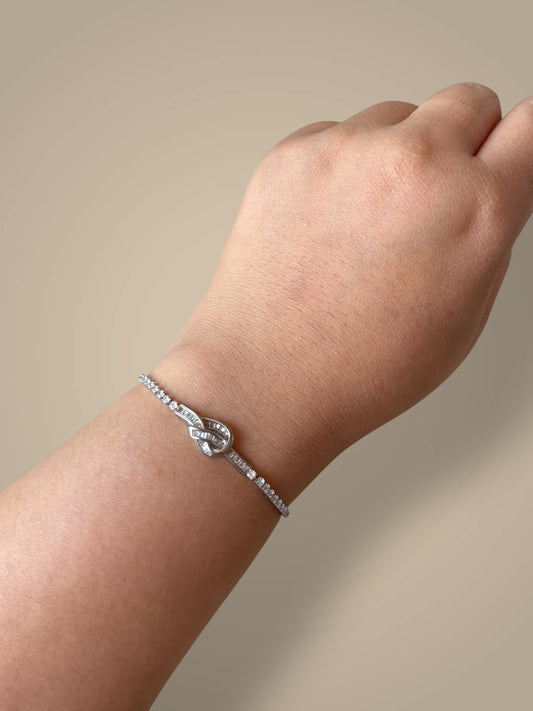 Eterna Silver Knot Bracelet